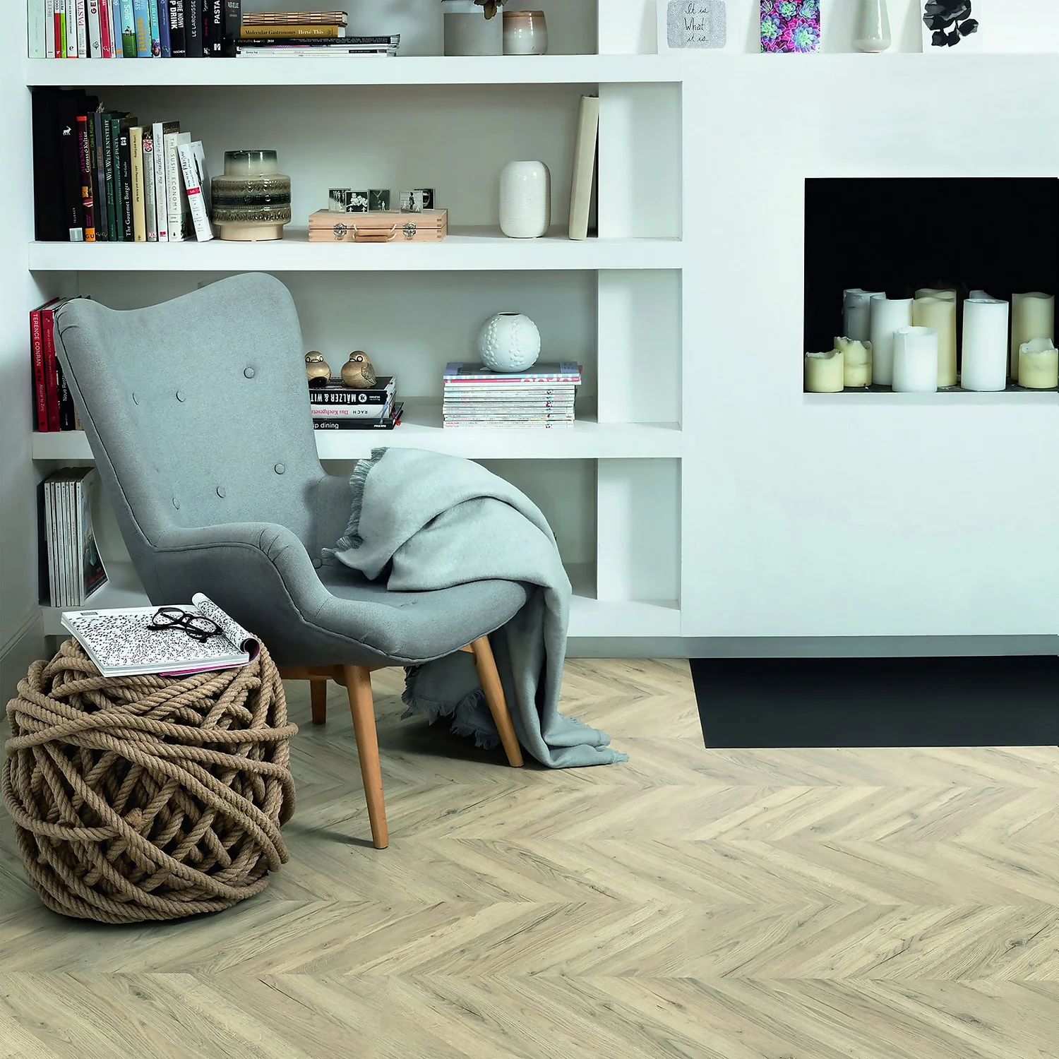 EGGER HOME Light Luanda Oak 8mm Laminate Flooring