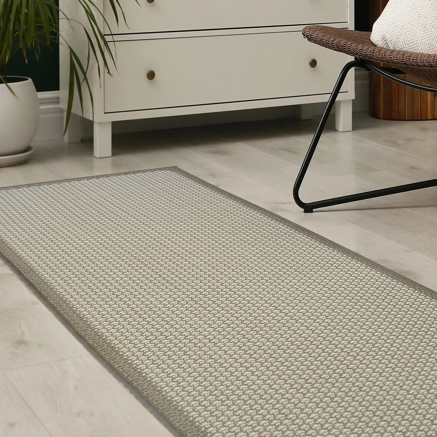 Relay Recycled Indoor/Outdoor Rug - Natural - 60x230cm - Image 2