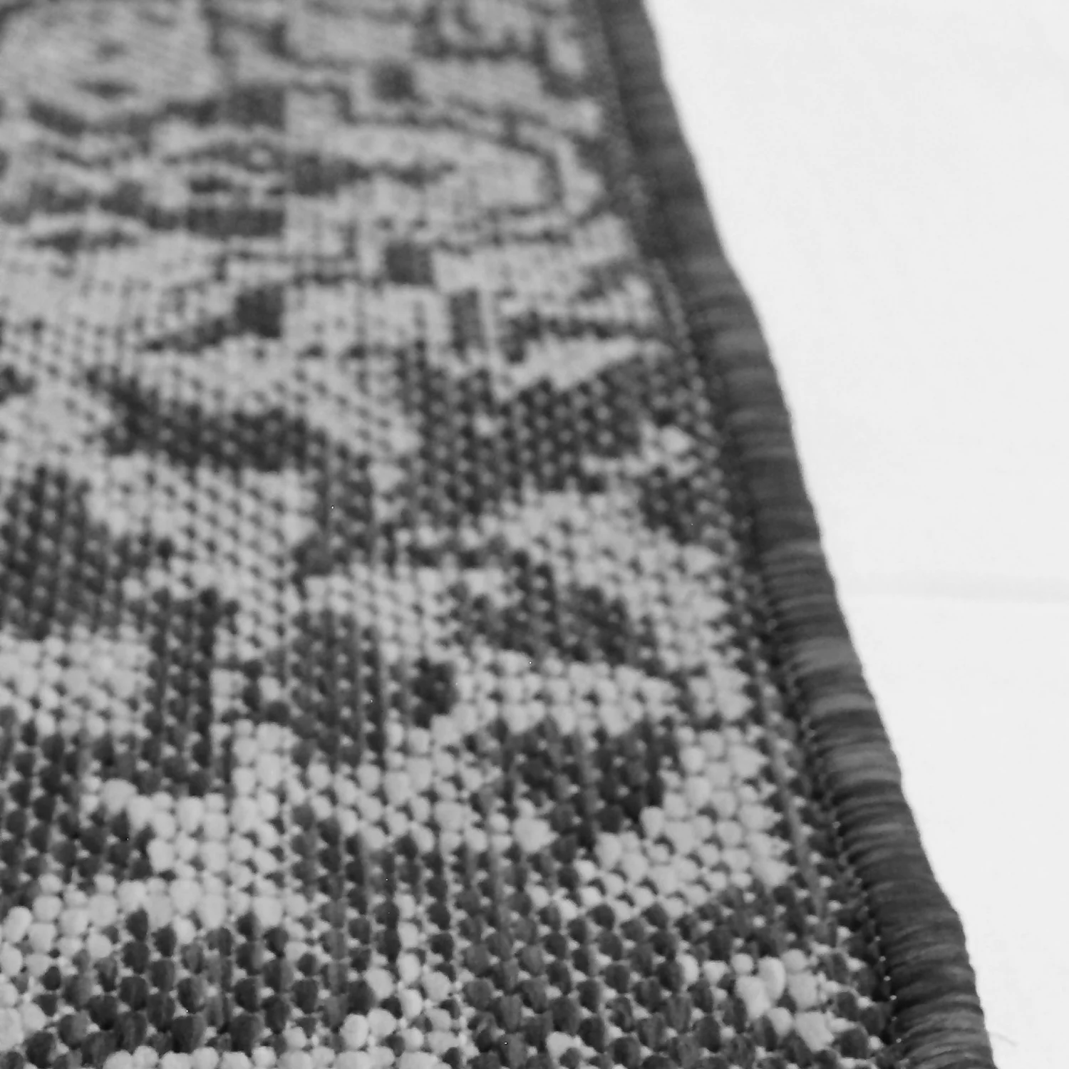 Indoor Outdoor Tile Rug - Grey - 100x150cm - Image 5