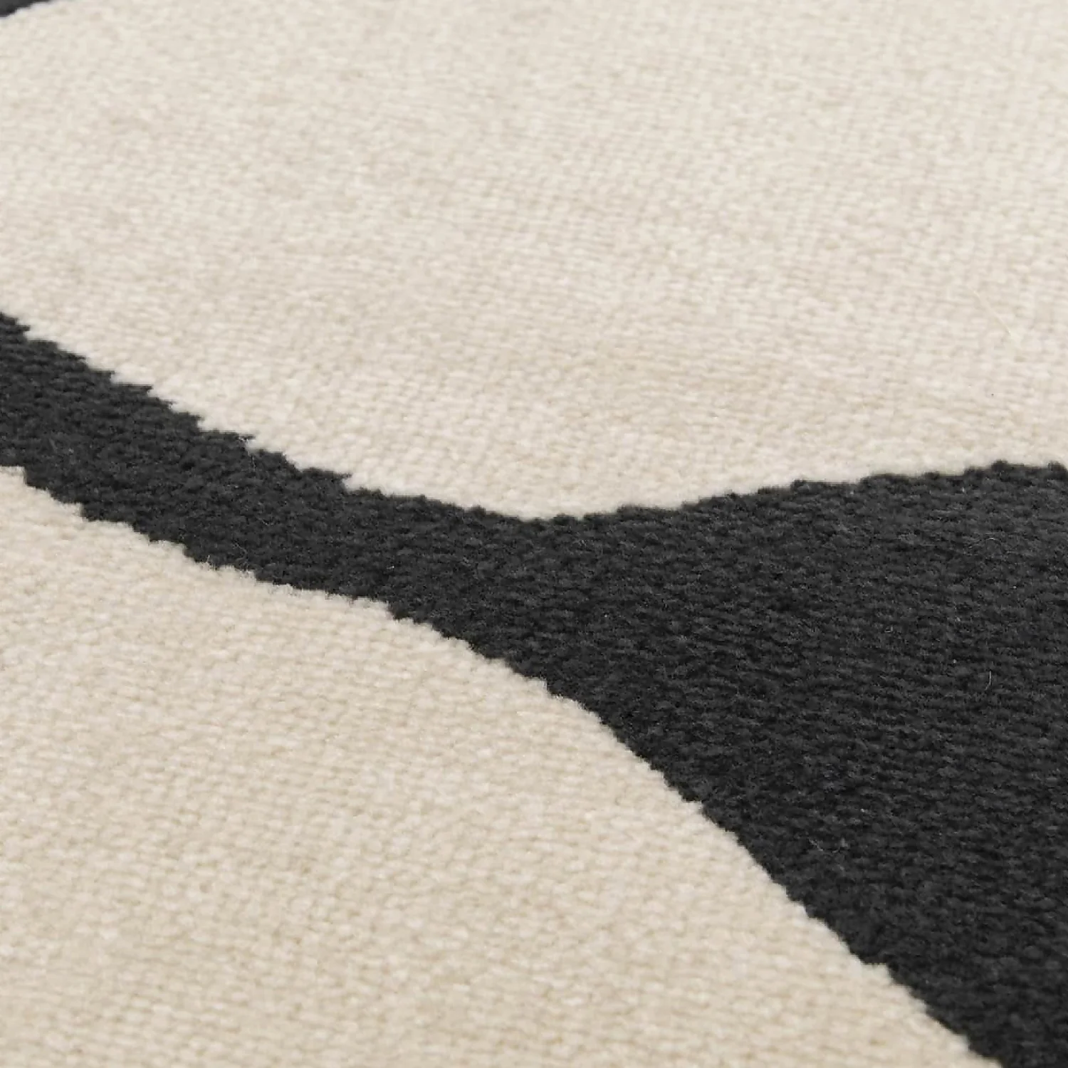 Leaf Rug - Monochrome - 120x170cm - Image 3