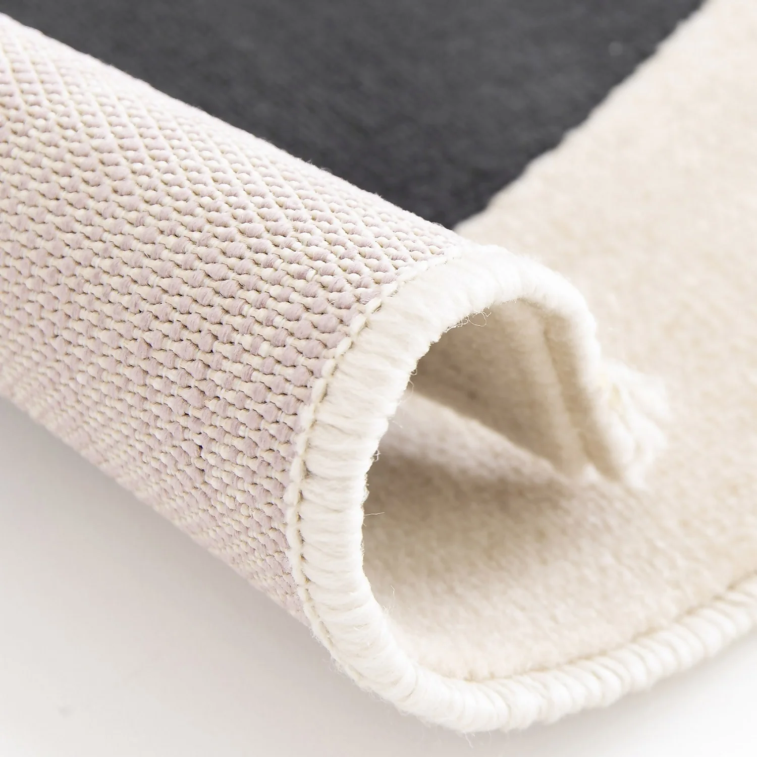 Retro Circle Rug - Monochrome - 120x170cm - Image 4