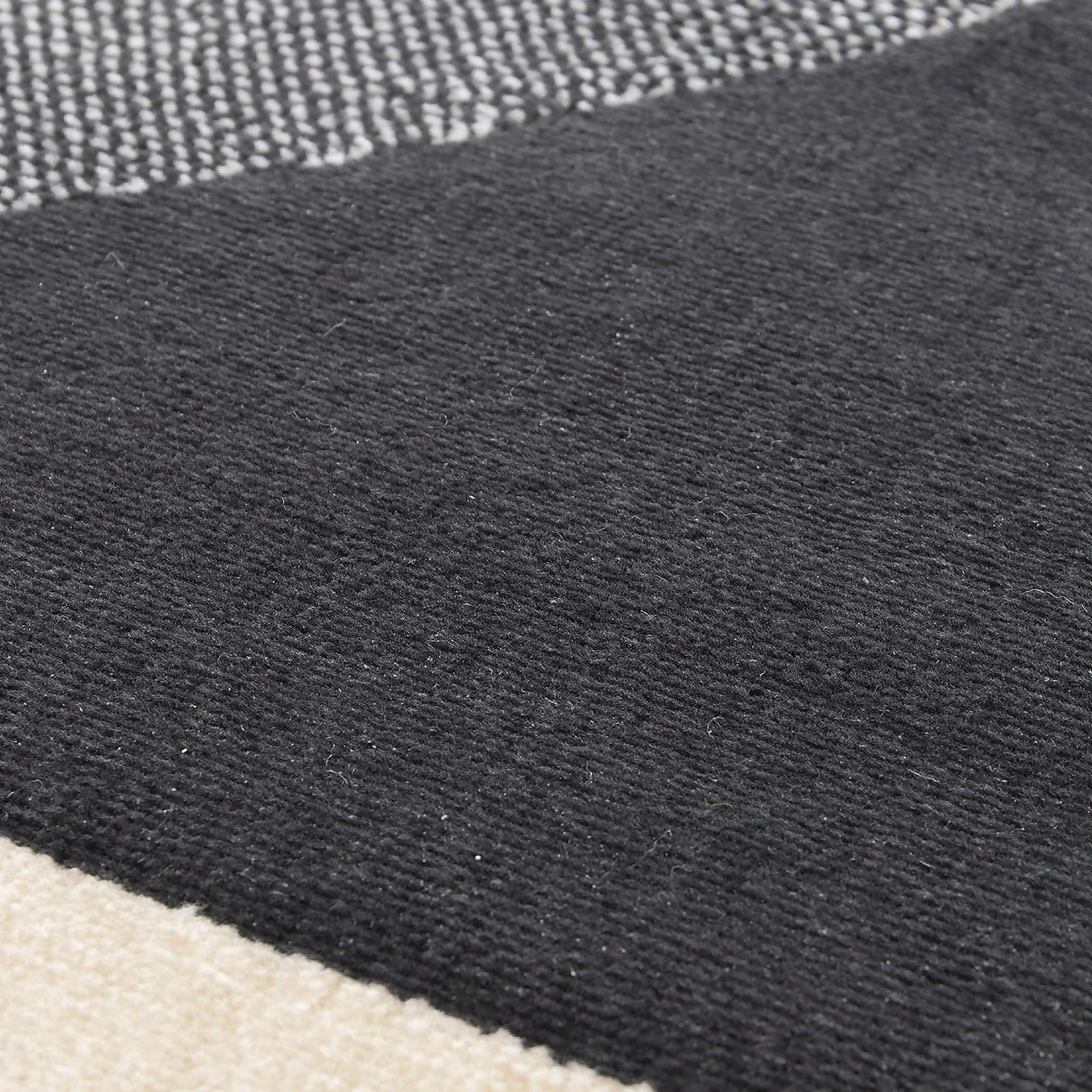 Retro Circle Rug - Monochrome - 120x170cm - Image 3